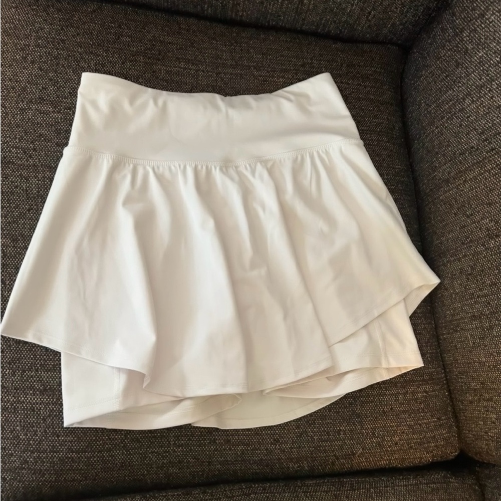Old Navy White Athletic skirt/skort